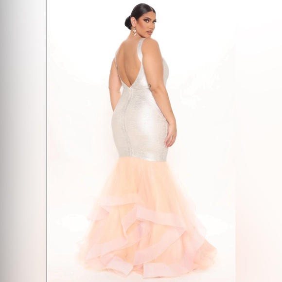 🔥NWT🏷️NOVA LUXE MERMAID🧜🏼‍♀️ DRESS FRESH OUT OF FASHION WEEK✨SZ 2X CRM/BLUSH - Picture 4 of 5